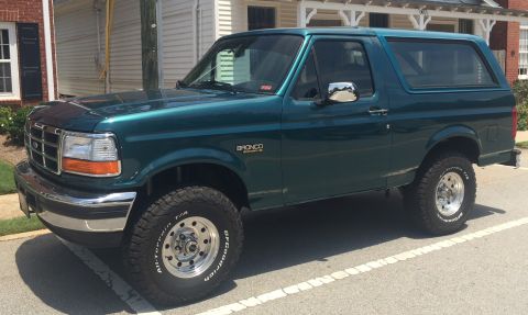 1996 Ford Bronco photo