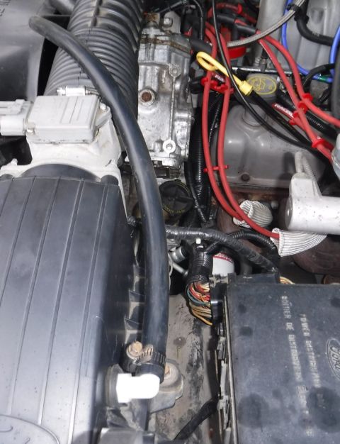 1992 Ford Bronco - Suction port hooked up to air box with 1/2" hose, reoriented to the front of the York to not require an elbow and looped over the air tube…