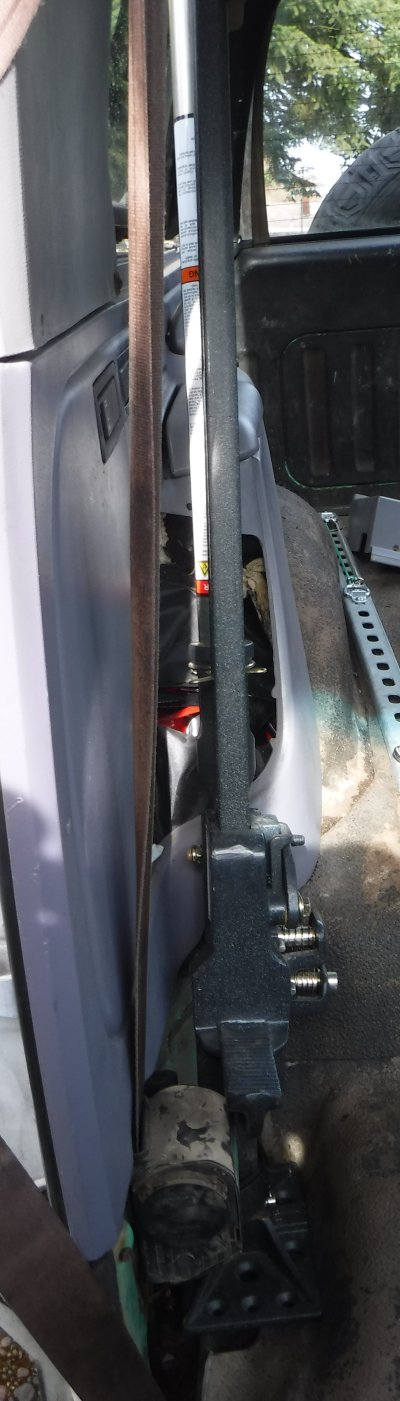 1992 Ford Bronco - Hi-Lift mounted.