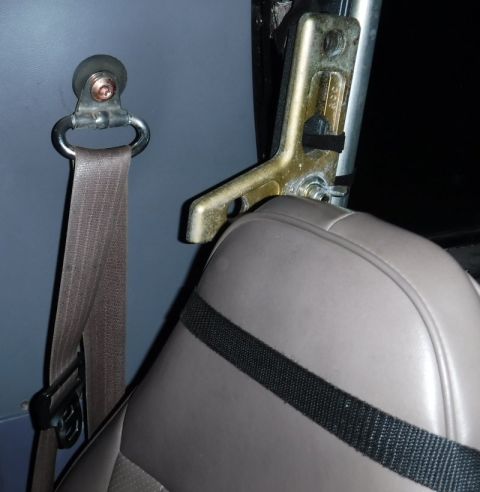 1992 Ford Bronco - Oops...all my test fits were with the seat forward; didn't think to check interference there, so will probably have to drop the top clamp f…