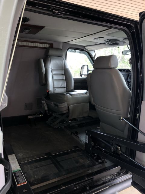 2010 Ford E250 photo