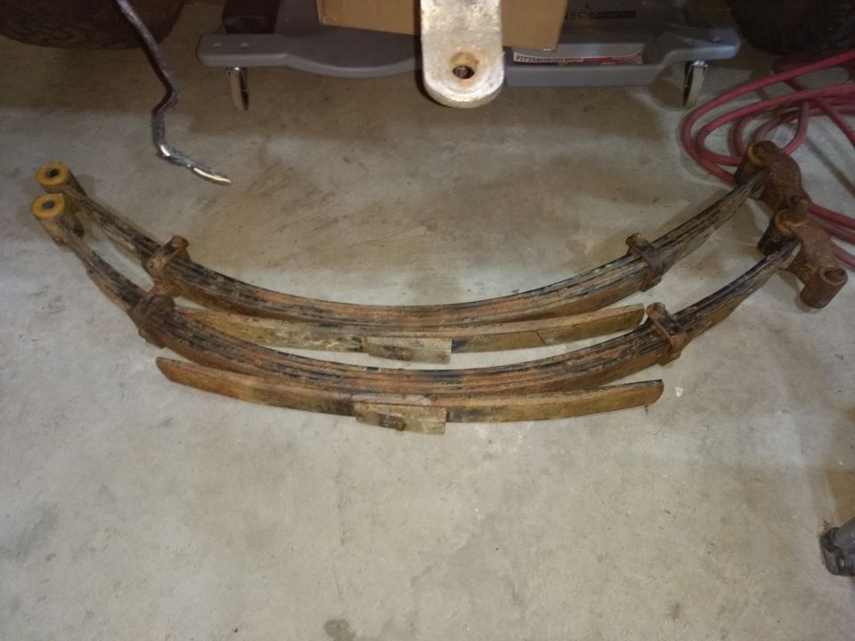 mystery leaf springs that came with Dana 44 purchase.