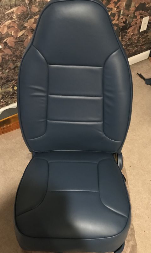 1995 Ford Bronco - A single car seat is shown, likely for a driver or passenger.