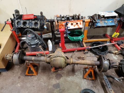 1996 Ford F-250 - Sterling 10.25 from a 1992 F350 (non-c&c). open 4.10s, 3.5 wide shoes and 72-inch wms to wms.