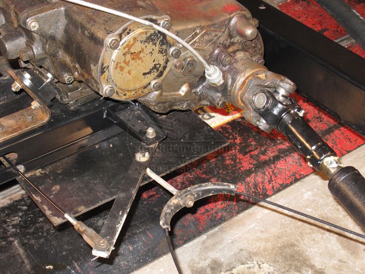 Transfer case and driveshaft assembly