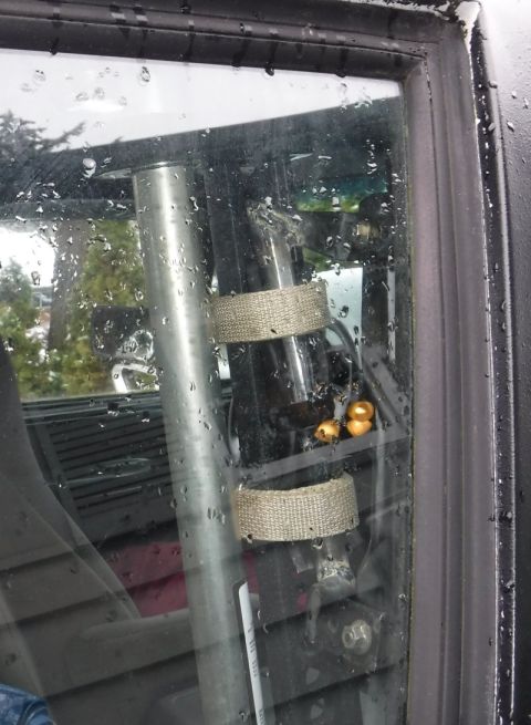 1992 Ford Bronco - v2 bracket mounted.