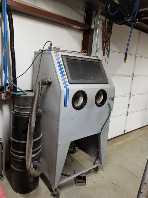 2004 Land Rover Land Rover - I modified this [url=https://www.tptools.com/Skat-Blast-USA-SKAT-CAT-34-Abrasive-Blast-Cabinet,8891.html]SkatBlast cabinet , and routed the…