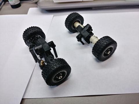 1995 Ford Bronco - These axles are similar to the axles I used on the Bronco build.