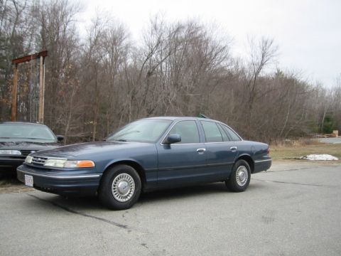 1998 Ford Crown Victoria photo