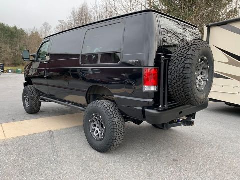 2010 Ford E250 photo
