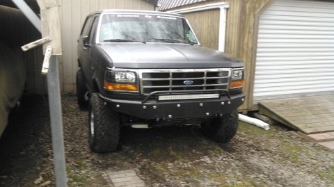1992 Ford Bronco photo