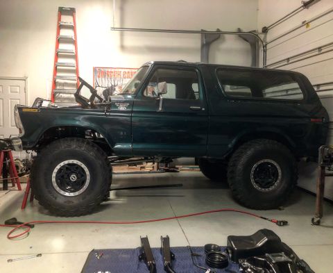 1979 Ford Bronco - This modified Ford Bronco appears to be from 1978, not 1979, based on its body style.
