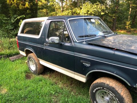 1993 Ford Bronco photo
