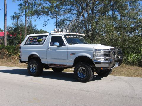 1995 Ford Bronco photo
