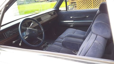 1986 Ford Crown Victoria photo