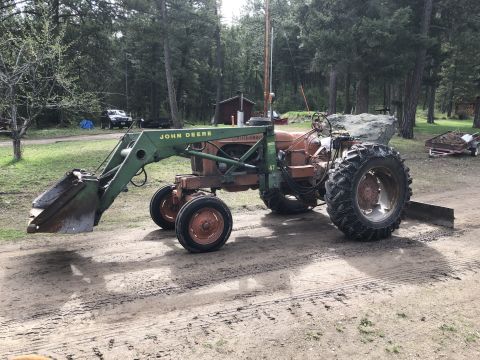 1956 International Travelall “Allis Chalmers”