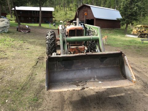 1956 International Travelall “Allis Chalmers”