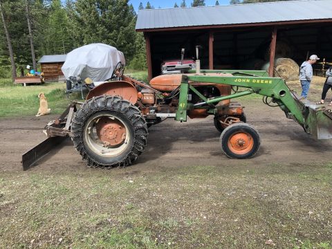 1956 International Travelall “Allis Chalmers”