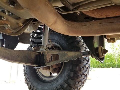 1983 Ford Bronco - '97 F350 XL 2WD 5.8L E4OD standard cab flatbed duallie with ~4" SuperLift installed wrong. Those factory white plastic shims should NO…