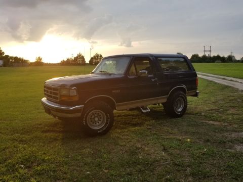 1994 Ford Bronco photo