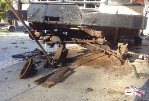 1990 Ford F-250 - swapping the D50 4.56 DuraGrip third member in. using a D50 stub shaft with c-clip eliminator spring in the slip yoke. on the D44HD/D50 F25…
