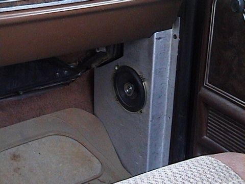 1978 Ford Bronco - Speaker Box
