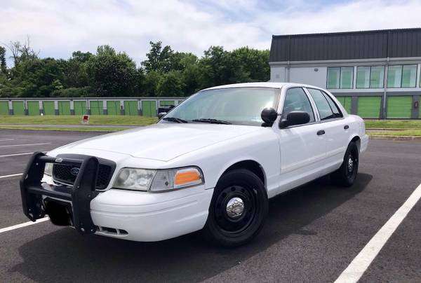 2008 Ford Crown Victoria “Warlead”