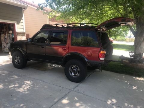 2000 Ford Explorer