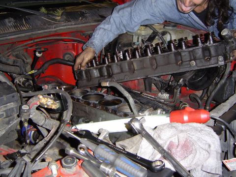 1993 Jeep Grand Cherokee - And off comes the head
