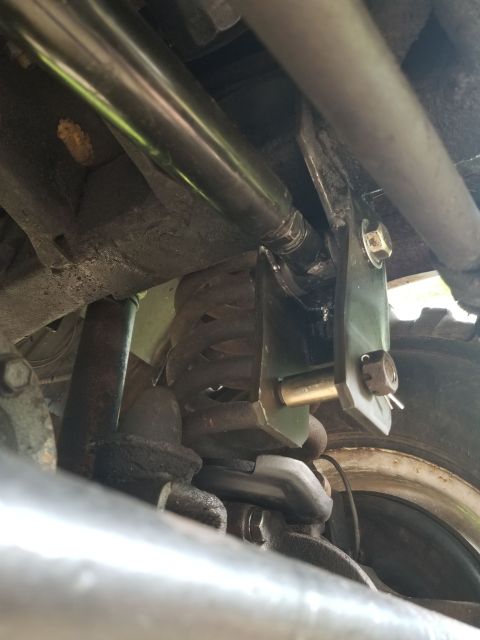 1974 Ford Bronco - I turned out that this aftermarket adjustable track bar is too long to work in the lower position. So for now, it's still in the original f…