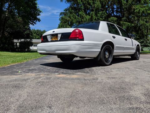 2008 Ford Crown Victoria photo