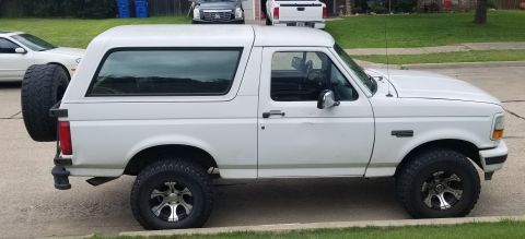1994 Ford Bronco photo