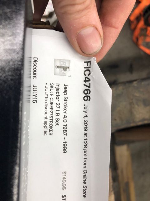 1992 Jeep Wrangler - This document shows Jeep fuel injectors compatible with 1987-1998 4.0L engines, not a 1992 Jeep Wrangler.