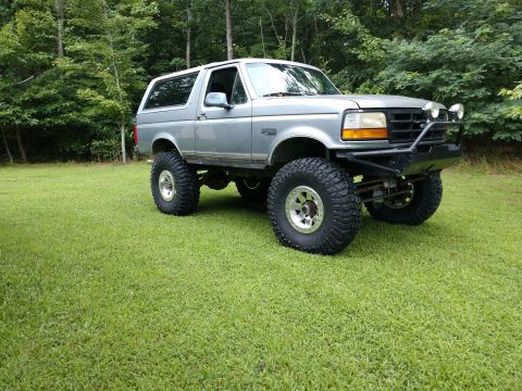 1995 Ford Bronco photo
