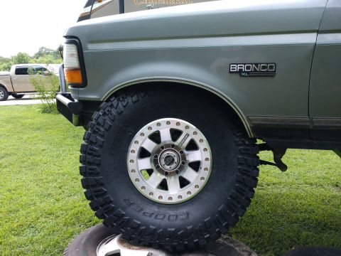 1995 Ford Bronco photo