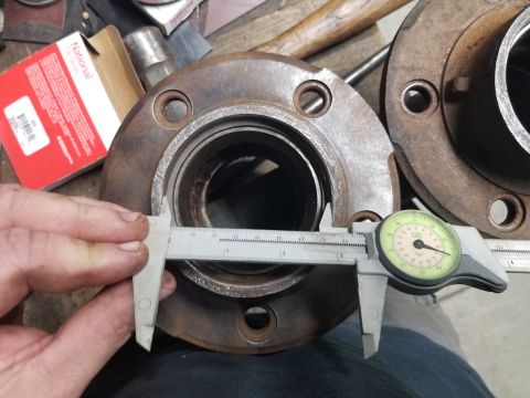 1974 Ford Bronco - This hub's seal bore is correct. Note the wider shoulder compared to the previous pic. IF THE IMAGE IS TOO SMALL, click it. [url=https://ww…