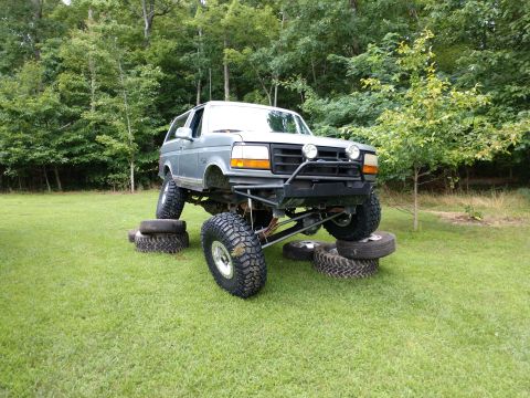 1995 Ford Bronco photo