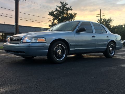 2006 Ford Crown Victoria photo