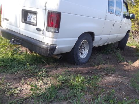 1999 Ford E250 - 1999 Ford E250 van, rear view. Kansas plate 792 KW.