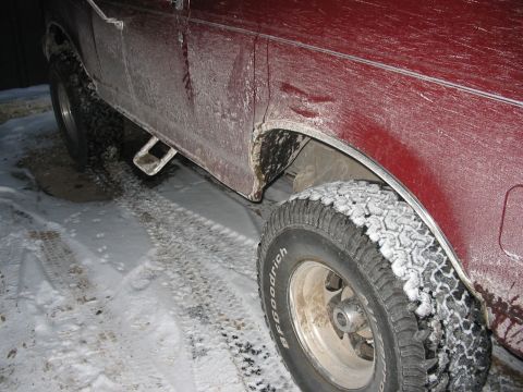 1989 Ford Bronco - Bully step ups, also to help with my phat kiester.