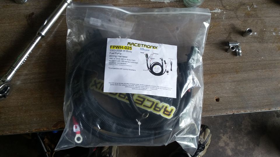 Racetronix FPWH-025 fuel pump wiring harness for 2003-2008 W-Body cars