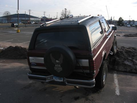 1989 Ford Bronco - checking exhaust pipe clearance