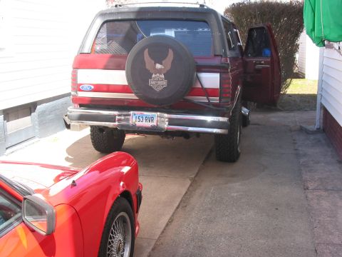 1989 Ford Bronco - putting on the passenger side step, checking out how it looks