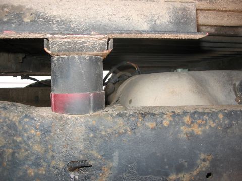 1989 Ford Bronco - rear body lift kit donut and bracket as well as the top of my gas tank