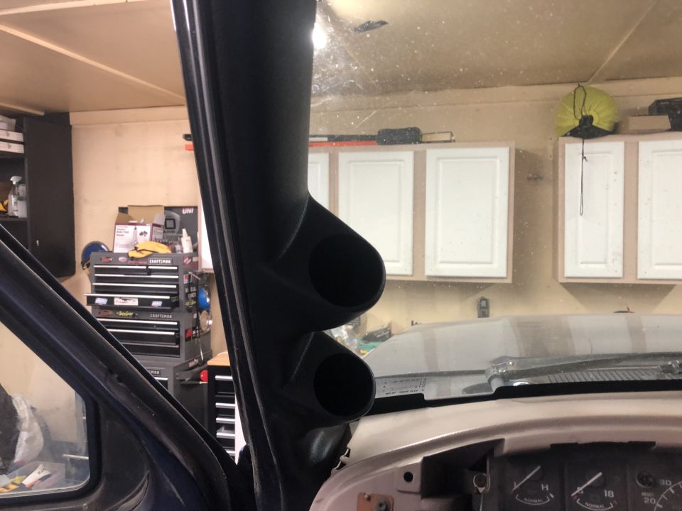 Interior gauge pod with two openings, mounted on A-pillar