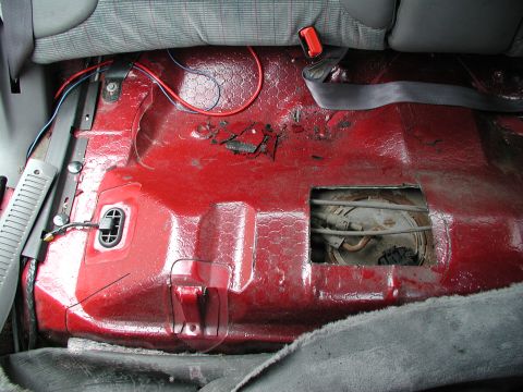 1992 Ford Taurus - There's a hole in the floor!