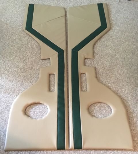 1996 Ford Bronco - Tan and green door panels with oval cutouts and a Supermotors watermark are shown.