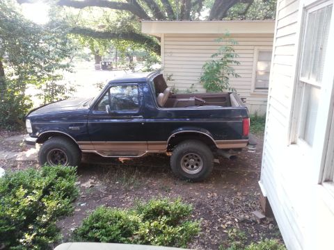 1995 Ford Bronco photo