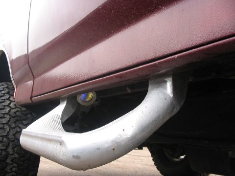 1989 Ford Bronco - The step up acts as a stone shield for the light