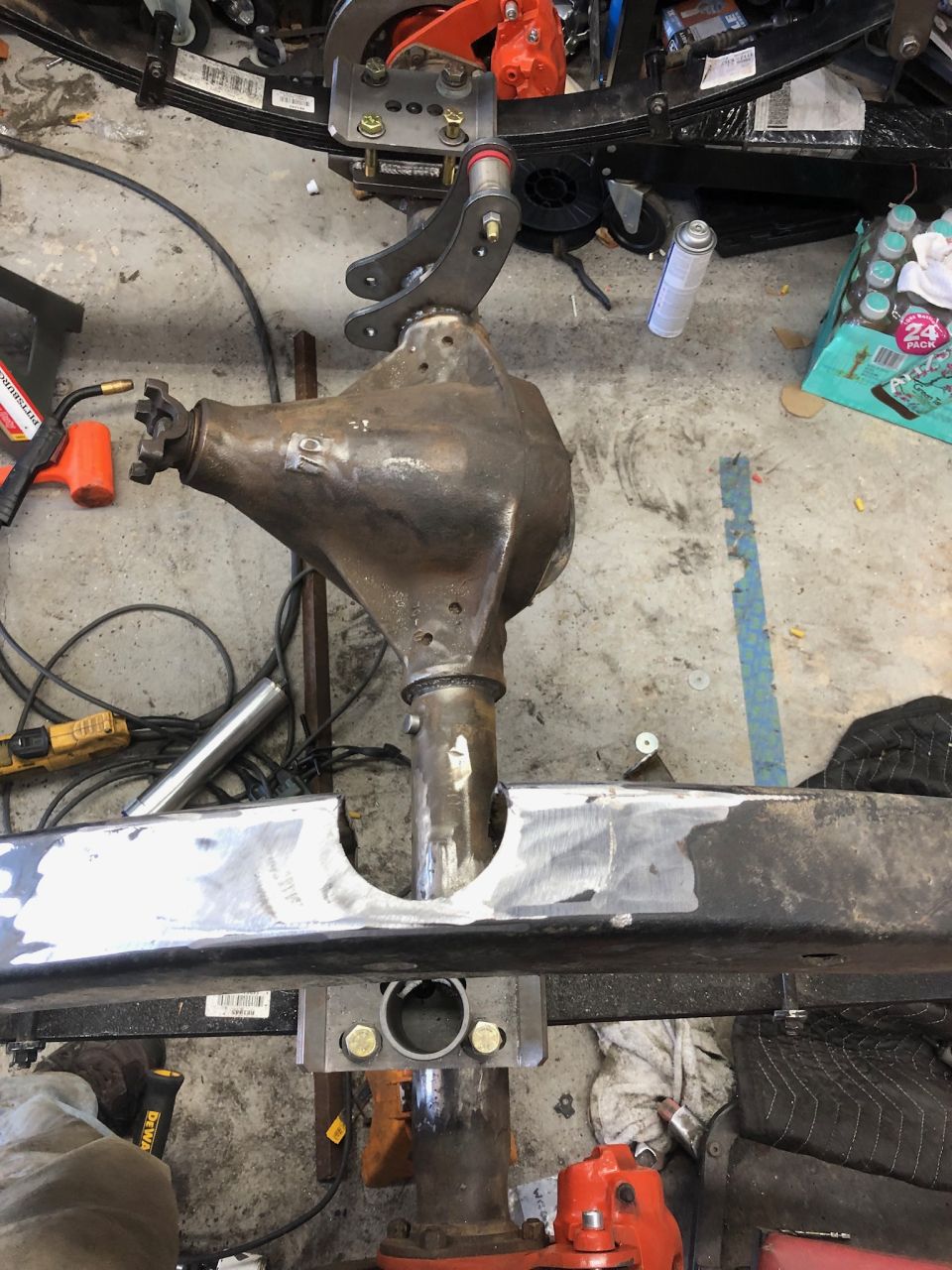 Jeep Wrangler rear differential and frame modification